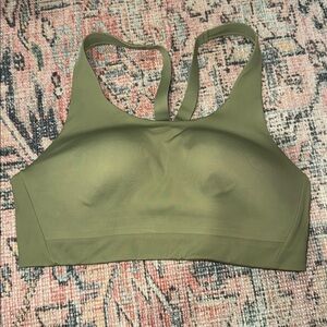 Athleta Advance Eucalyptus Olive Wireless High Impact Sports Bra- 32 C